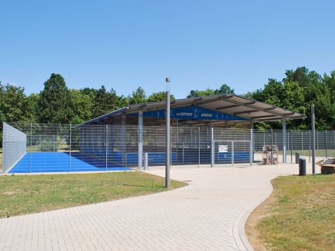 Bild der McArena Trier im Sonnenschein