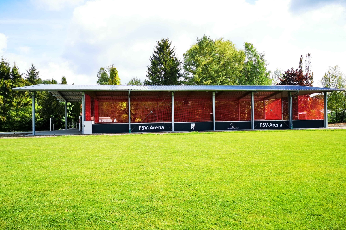 Beispielbild für Dachverlängerung einer Freilufthalle