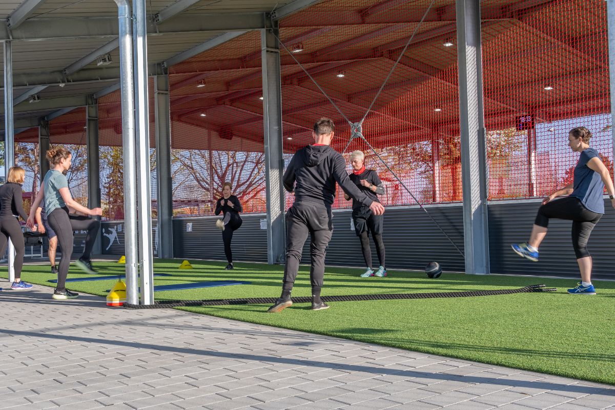 Personal Trainer in der McArena Freilufthalle