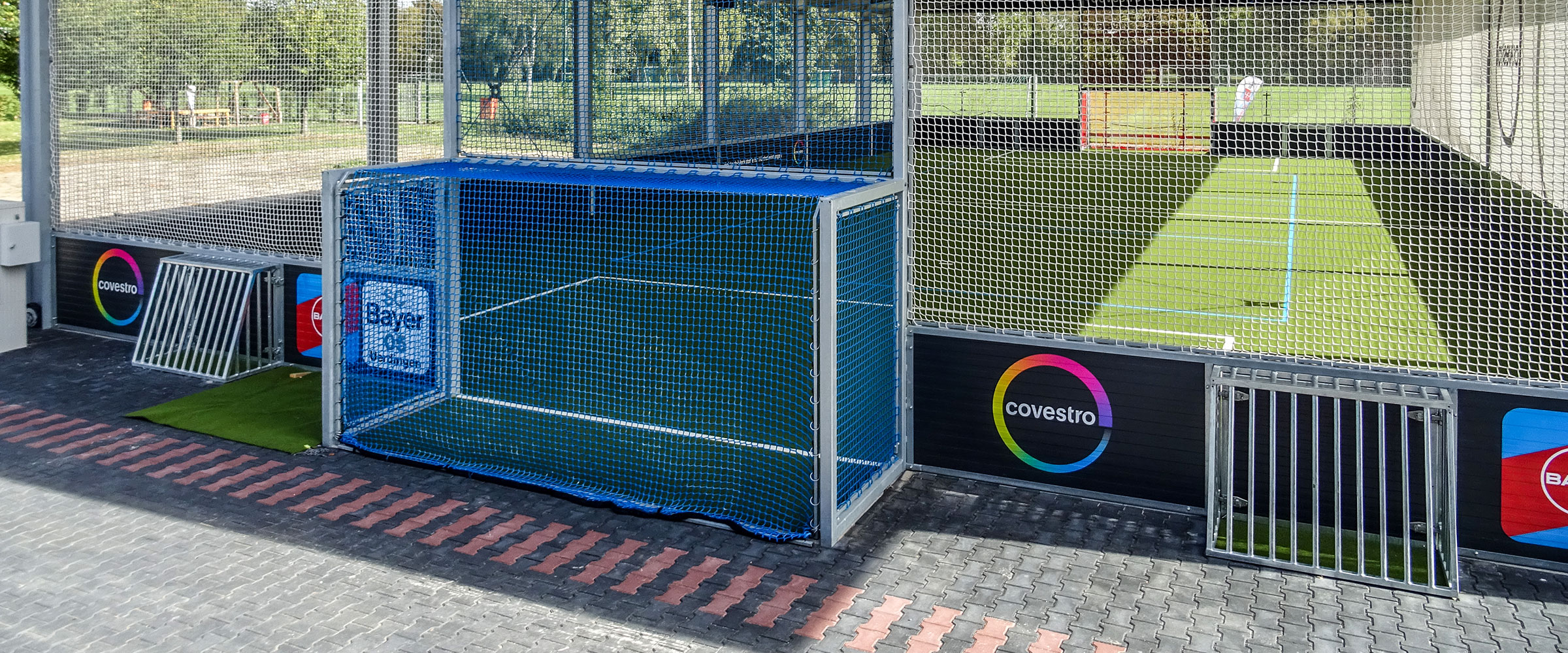 Das vom DFB empfohlene FUNino auf Minitore kann in der Soccerhalle Krefeld gespielt werden.