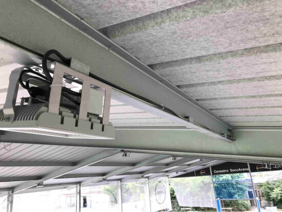 Nachhaltige LED Beleuchtung in der McArena Freilufthalle Die McArena wird ausschließlich durch eine energieffiziente und nachhaltige LED Beleuchtung ausgestrahlt.